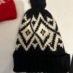 Old Navy Women beanie Photo 4