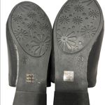 Dirty Laundry  black and white slip on shoes size 7.5 Photo 7
