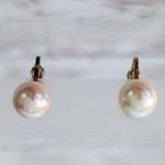 Vintage Clip On Earrings Faux Pearl Mismatched? 3/8" Photo 0