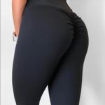 DTina’s Boutique Solid Black (Supplex) with Scrunch Booty Legging. Size Small Photo 2