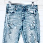 American Eagle  Tomgirl‎ Jeans Womens Size 6 Regular Ripped Distressed Light Wash Photo 3