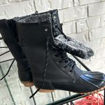 Boots Size 6 warm rain Preowned. Minor wear. Photo shows wear. Still GREATboots Photo 1