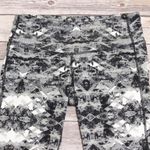 Athleta Cropped Leggings Black White Gray Pattern Photo 2