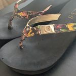 Guess wedge flip flop sandals Photo 5