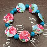 Floral Blue and Pink Beaded Bracelet Photo 1