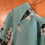 Torrid  Floral Top Shoulder/Collar Cut Out Detail Short Sleeve Shirt Plus Size 3 Photo 2