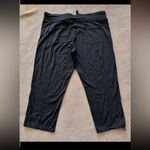 Athleta  Women’s  Crop Pants Black Zip Pocket Elastic Waist And Ankles Sz L‎ Photo 1