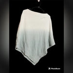 Barefoot Dreams Barefoot‎ Dreams Cozychic Ultra Lite Poncho Blue and White - One Size Photo 3