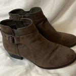 Unisa  women’s booties zip up‎ size 9W Photo 0