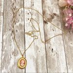 Vintage Gold tone Cameo Locket Necklace Photo 3
