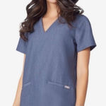 FIGS  Casma Three-Pocket Scrub Top - Heather Denim Photo 0