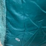 Lululemon Down for a run Women's Teal Quilted Jacket size 8 Photo 6