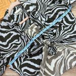 Ganni  Tiger print‎ tie front blouse Photo 4