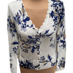 White House | Black Market WHBM White Floral Cardigan Sweater Scalloped Cottagecore Tea Garden Party Photo 0