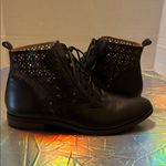 Lucky Brand  Shoes Boots Black Perforated Laced Holes Leather Women Size 10M/40 Photo 4