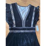 Saylor  black Alexandra Velvet & Lace V-Neck Dress size L Photo 6