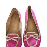 Isaac Mizrahi Women's Pink Suede Ballet Flats Gold Bow Size 10 Photo 4