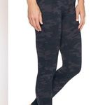 Spanx NWT Leggings Look at Me Now Seamless Black Camo Size Medium Casual Photo 2