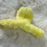 Yellow Fluffy Claw Clip Photo 0