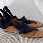 Koolaburra by Ugg  Navy Blue Mesh Perforated Suede Wedge Sandals Sz 9.5 Photo 0