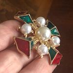 Trifari Vintage enamel and pearl Maltese cross brooch pin Photo 4