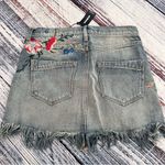 EXPRESS NWT Floral Embroidered Denim Mini Skirt $59 Photo 3