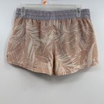 Vuori Clementine Shorts in pink salt rainforest lined women's M Medium Photo 4
