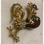 Edwin Pearl Vintage Gold Tone Rooster Brooch Pin With Rhinestones Enamel Detaili Size 2 Photo 1