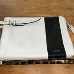 Isaac Mizrahi  whit with black stripe clutch Photo 10