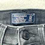 Abercrombie & Fitch Ultra High-rise Jean Legging in black- 24/00 Photo 3