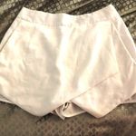 AQUA Cute White Pleated Skort Photo 0