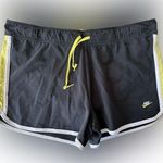 Nike  Black Sport Activewear Women's Short (162) Photo 0