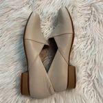 Clarks  Collection Shoes size 8 Ivory Leather so soft heel 1” so beautiful shoes Photo 10