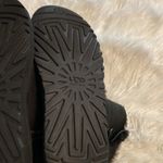 UGG  Women’s Boots size 5 excellent condition no rips smell or stains black color Photo 4