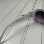 Womenโs White Oversized Sunglasses โ Thick Square Frame Retro Fashion Shades Photo 5