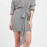Missguided  Gathered Sleeve Tie Waist Gingham Dress Photo 1