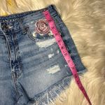 American Eagle  floral embroidery denim shorts sz 4 Photo 4