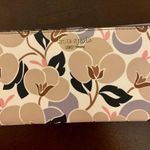 Kate Spade Wallet Photo 0