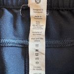 Lululemon  jogger pants CA 35801 Rn 106259 womens sz 8 drawstring waist Navy Blue Photo 2