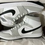 Jordan Air 1 Mid Light Smoke Grey BQ6472-015 Women’s Size 11.5W/ 10 M FAST SHIP Photo 4