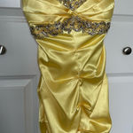 Bright yellow elegant dress‎ Photo 0
