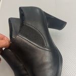 Apostrophe  9.5 Vintage Vibes Low Ankle Booties shoes Photo 4