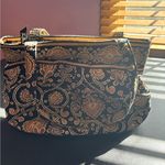 Vera Bradley bag, EUC no rips or tears, two outer pockets on front Photo 0