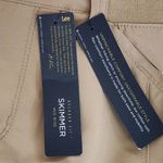 Lee  Relaxed Fit Khaki Pedal Pushers NWT Size 6 Casual Khaki Capri Pants Photo 6