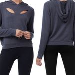 Good American  Petal Cut-Out Hoodie‎ Photo 3