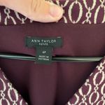 Ann Taylor  Petites EUC Womens Burgundy Maroon Chain Print Belted Sheath Dress 6P Photo 2