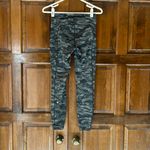 Lululemon Speed Up Mid Rise Legging Size 4 Camouflage Evergreen Camo Green Photo 3