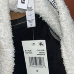 Steve Madden NWT- fuzzy sweater +scrunchie set Photo 5