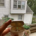 Apple AirPods Case (Second Generation) Photo 3