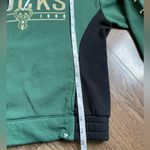 Fanatics  Milwaukee Bucks slightly cropped hoodie sweatshirt women’s size small Photo 3